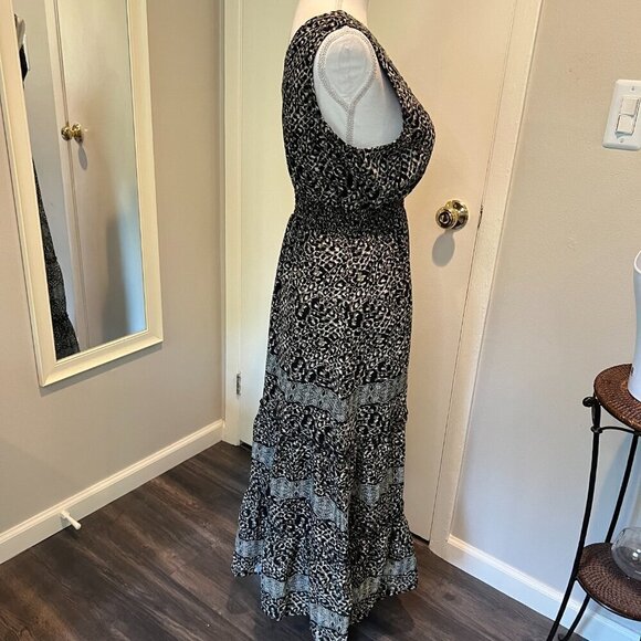 Cassee's Black Gray Animal Print Ruffle bottom Maxi Dress, Size Medium - Picture 8 of 15